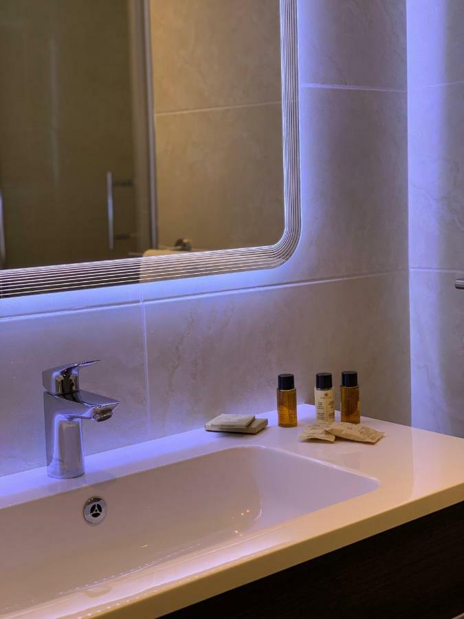 Hotel Berneron Vallon-Pont-d'Arc Bagian luar foto
